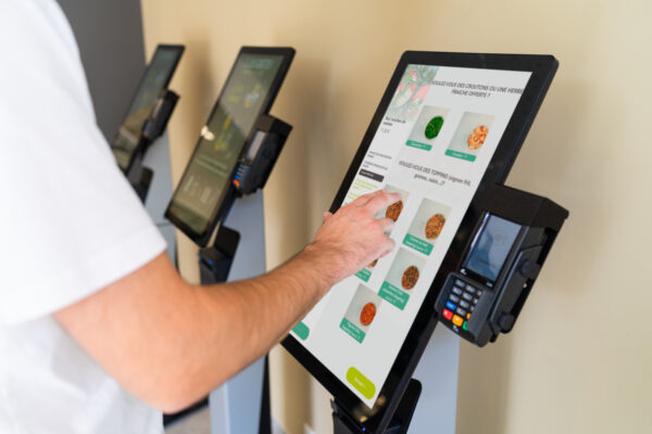 Caisse-de-paiement-Tactile-digital-borne-tactile-france1
